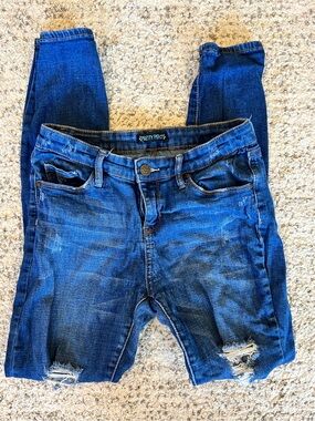 Distressed Skinny Jeans